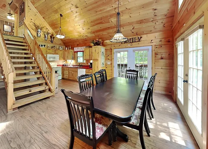 Lazy Cub Lodge Pigeon Forge